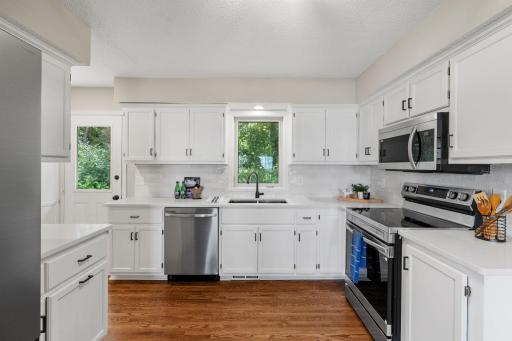 36-web-or-mls-18741 Highview Ave-36.jpg