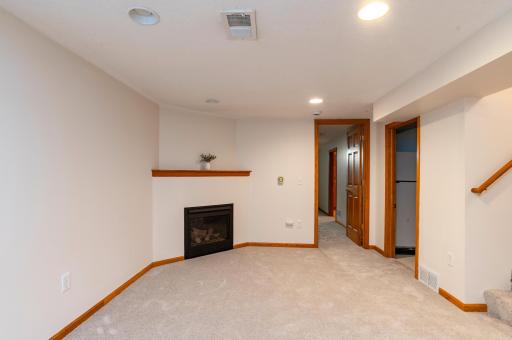 2025 Field Avenue, Saint Paul, MN 55116