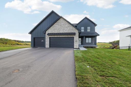8710Photography-Web-Friendly-470-Sea-Wing-Boulevard-Prescott-WI-54021-2.jpg