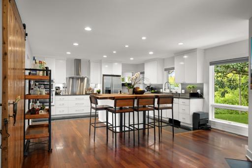 Spacious center island kitchen