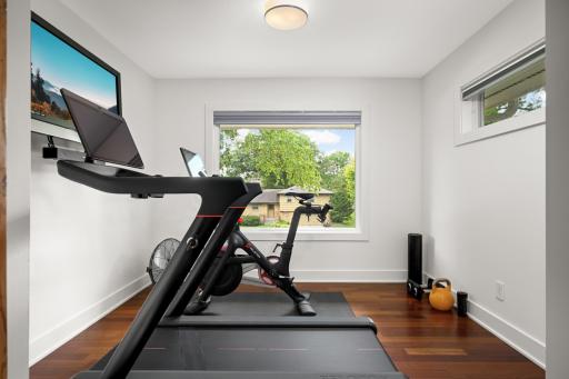 Great gaming area/exercise room/ study