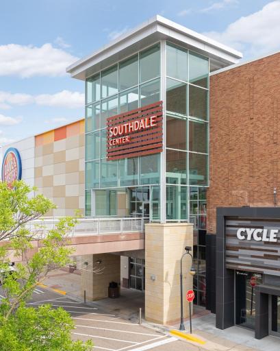 Convenient to so much shopping