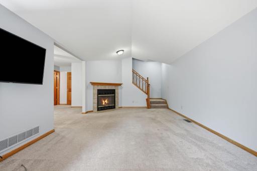 Generous, welcoming, and entertaining, with a day-to-day life that's enjoyable. Find of two communal living areas!