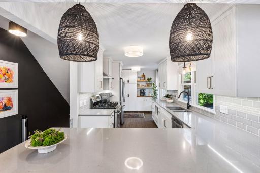 3025 Quebec Avenue S, Saint Louis Park, MN 55426