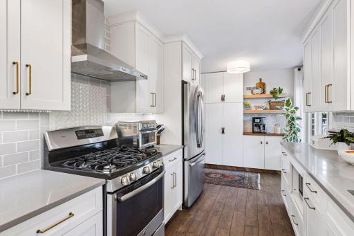 3025 Quebec Avenue S, Saint Louis Park, MN 55426