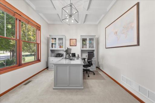 1618 Headwaters Lane, Woodbury, MN 55129