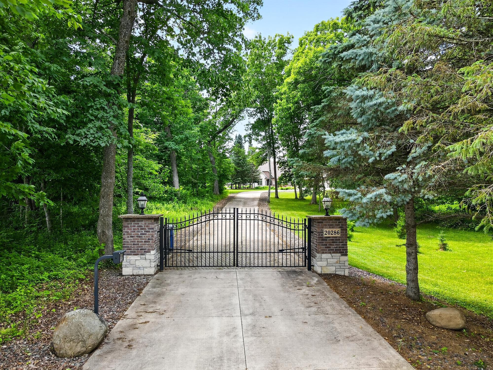 This Is What ‘Forever Home’ Looks Like From the Curb