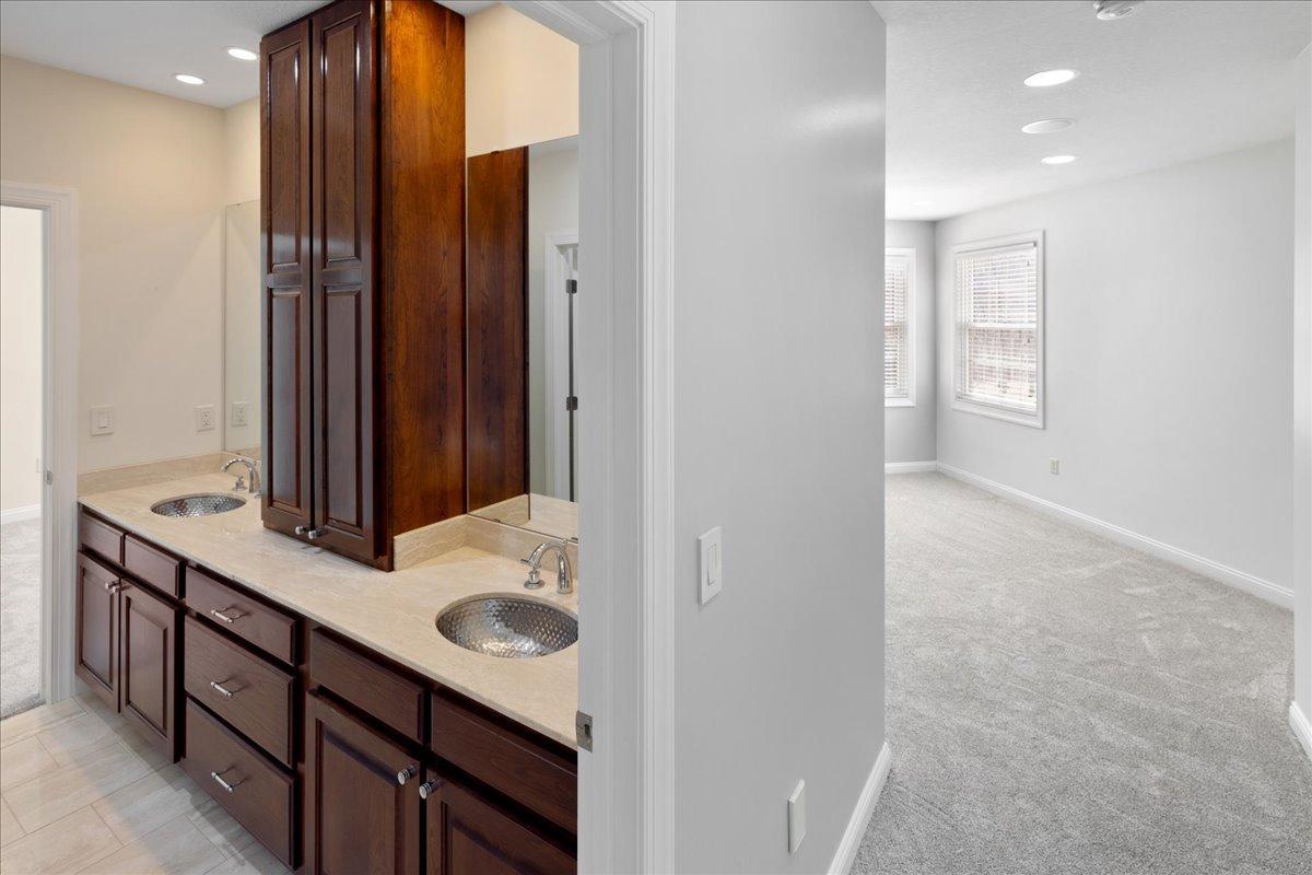 Designed for Real Life: Private Spaces, Shared Luxury, Zero Morning Chaos