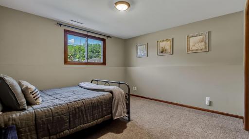 3309 S Pointe Court, Eau Claire, WI 54701