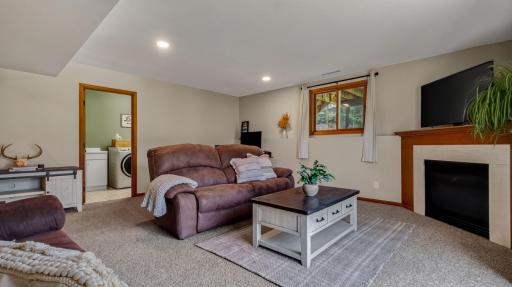 3309 S Pointe Court, Eau Claire, WI 54701
