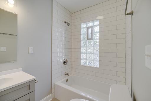 1232 Albemarle Street, Saint Paul, MN 55117