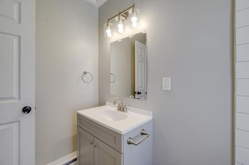 1232 Albemarle Street, Saint Paul, MN 55117
