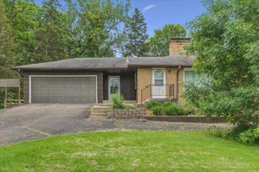 6193 49th Street N, Oakdale, MN 55128