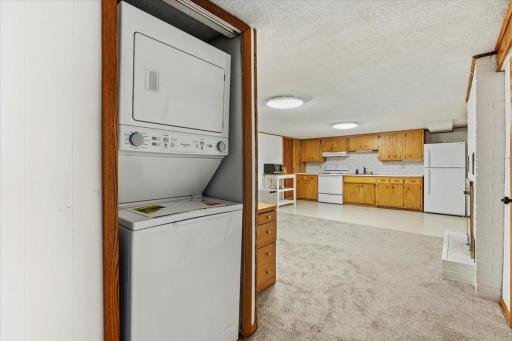 6193 49th Street N, Oakdale, MN 55128