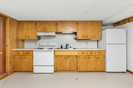 6193 49th Street N, Oakdale, MN 55128