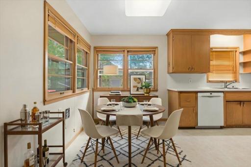 6193 49th Street N, Oakdale, MN 55128