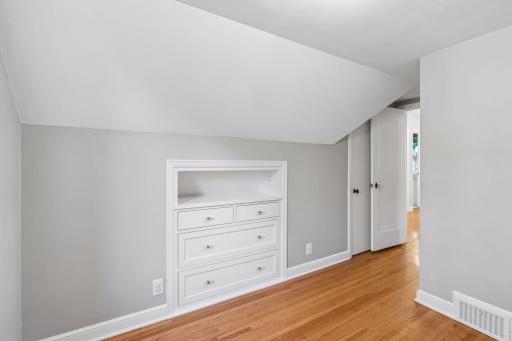 4740 13th Avenue S, Minneapolis, MN 55407