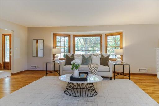 200 Harold Drive, Burnsville, MN 55337