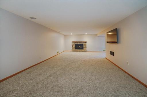200 Harold Drive, Burnsville, MN 55337