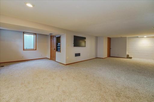200 Harold Drive, Burnsville, MN 55337