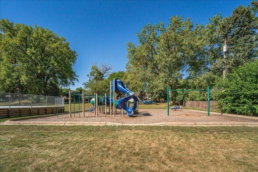 200 Harold Drive, Burnsville, MN 55337