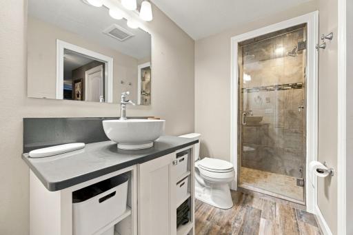 Bathroom w/ heated floors