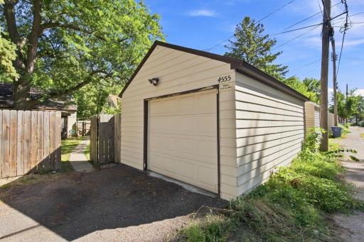 4555 Washburn Avenue N, Minneapolis, MN 55412