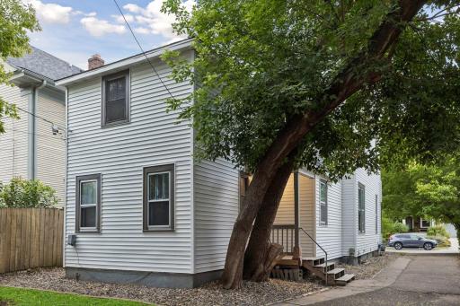 2542 Garfield Avenue, Minneapolis, MN 55405