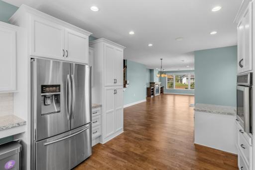 25423 Heims Lake Circle, Wyoming, MN 55092