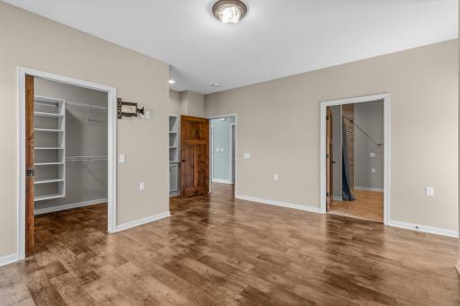 25423 Heims Lake Circle, Wyoming, MN 55092