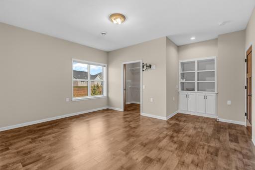 25423 Heims Lake Circle, Wyoming, MN 55092