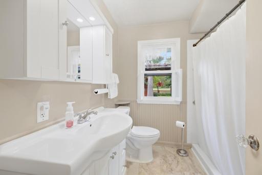 137 N Morningside Drive, Le Sueur, MN 56058
