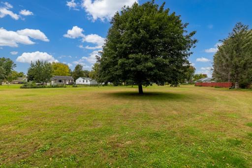 137 N Morningside Drive, Le Sueur, MN 56058