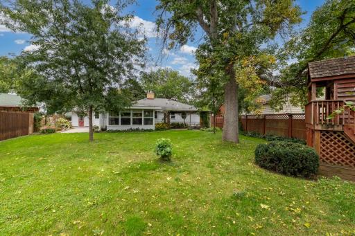 137 N Morningside Drive, Le Sueur, MN 56058
