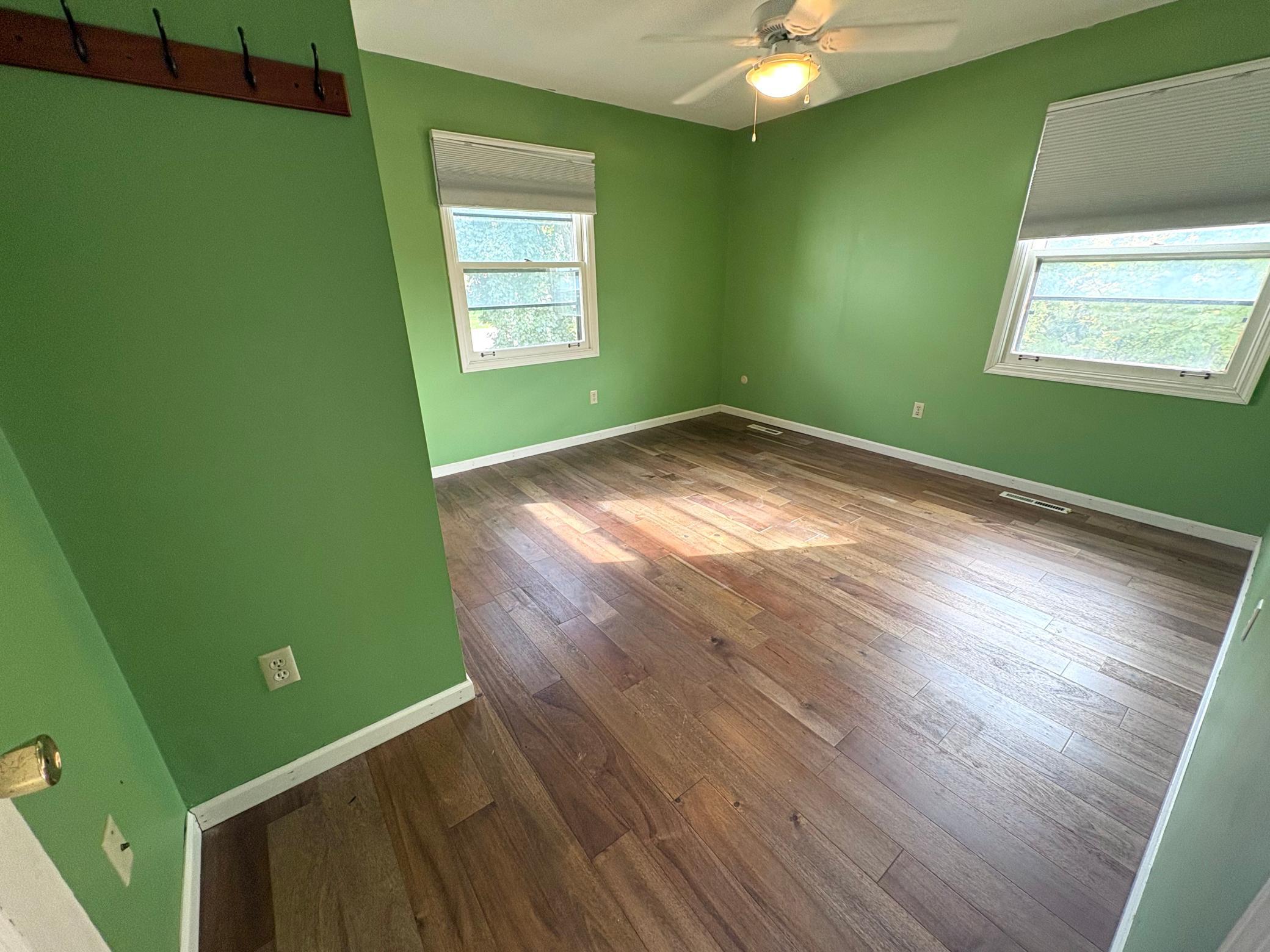 Bedroom upstairs 4