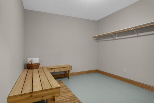 Wellness room adjacent to the sauna