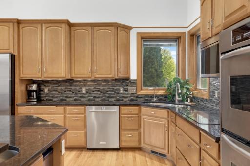 Granite countertops & tile backsplash