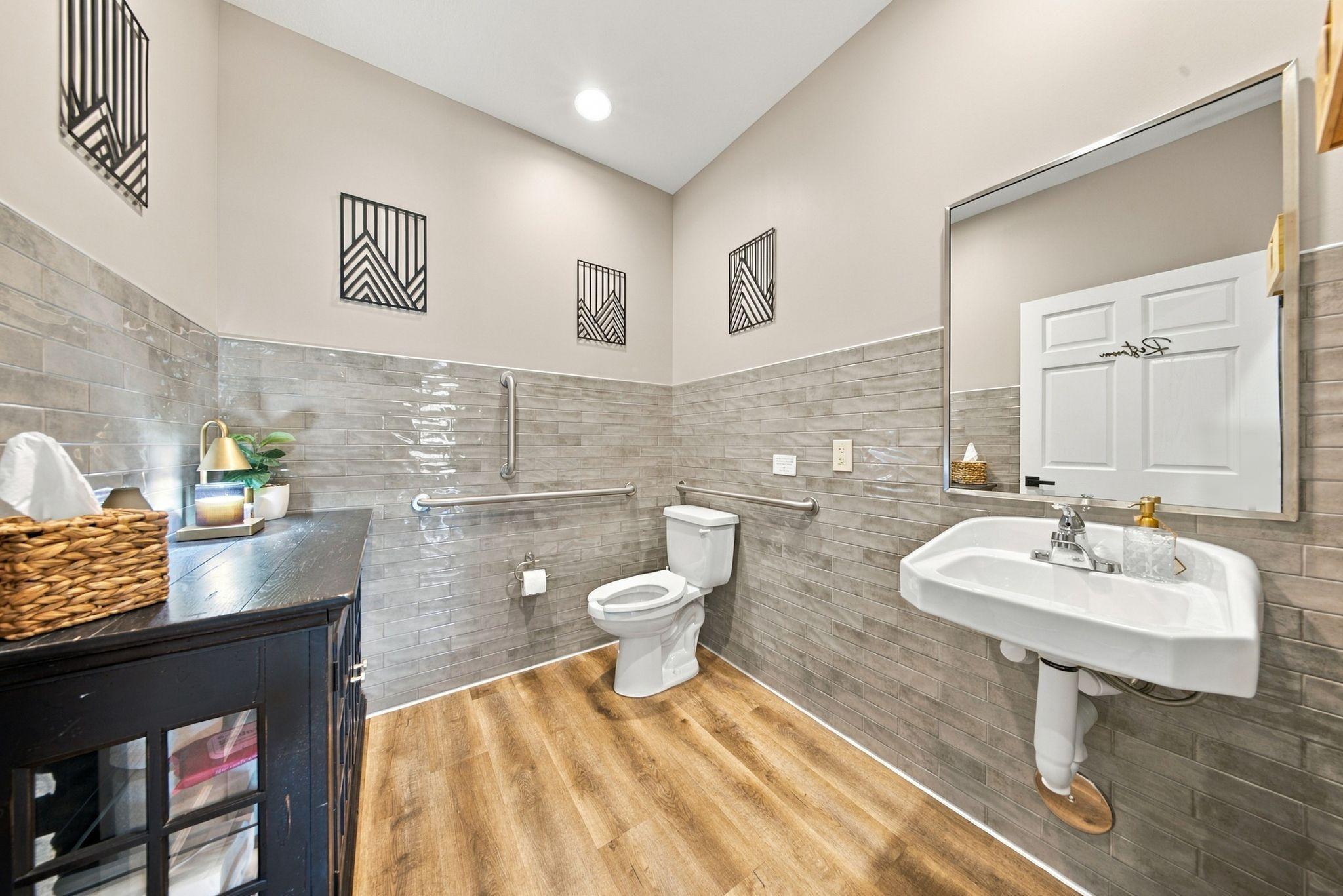 Common Area - Rest Room
