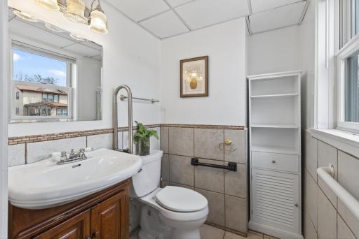 2114 Queen Avenue N, Minneapolis, MN 55411