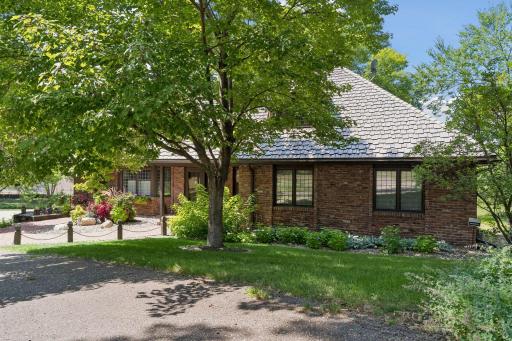 101 Ardmore Drive - Beautiful, fully landscaped front yard