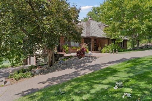 101 Ardmore Drive - large driveway with attached two car garage