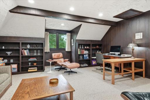 Upper Level Bonus Room - Office? Guest Room? Studio? Other?
