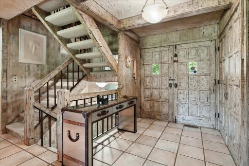 101 Ardmore Drive, Golden Valley, MN 55422