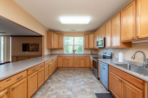Ridge Room Full Kitchen