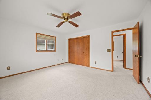 318 Stoney Point Road SW, Hutchinson, MN 55350