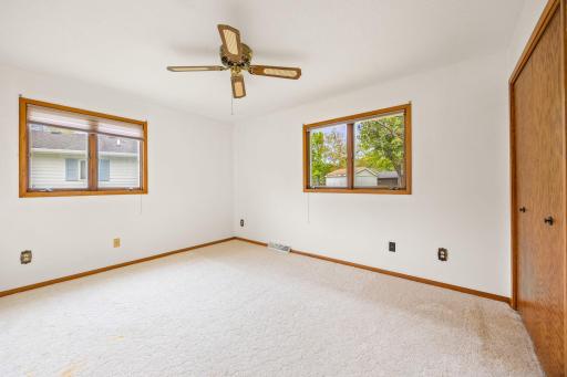 318 Stoney Point Road SW, Hutchinson, MN 55350