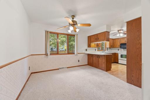 318 Stoney Point Road SW, Hutchinson, MN 55350