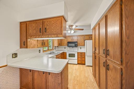 318 Stoney Point Road SW, Hutchinson, MN 55350