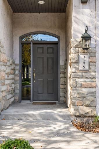 189 Stonebridge Court, Mendota Heights, MN 55118
