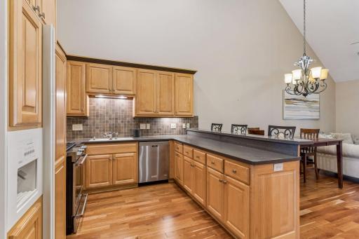 189 Stonebridge Court, Mendota Heights, MN 55118